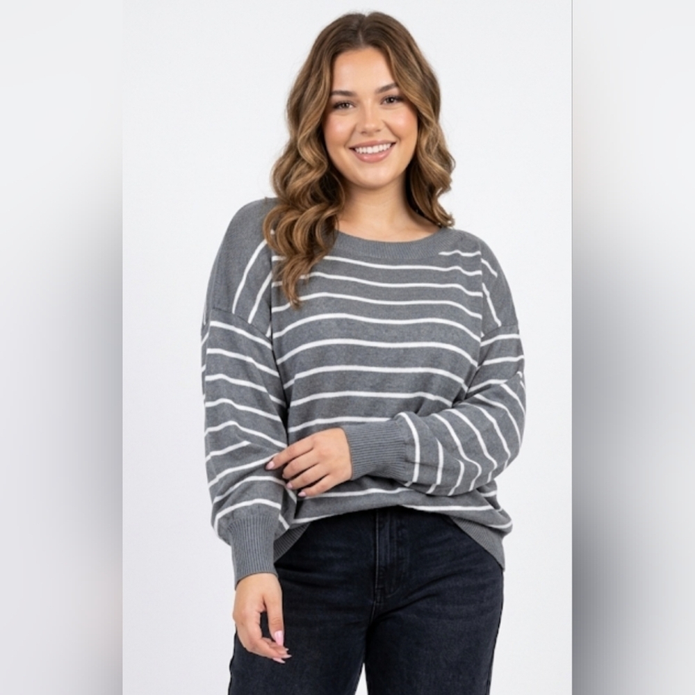 ✨️NWOT Striped Grey & White Knit Sweater - Size 1X🍁